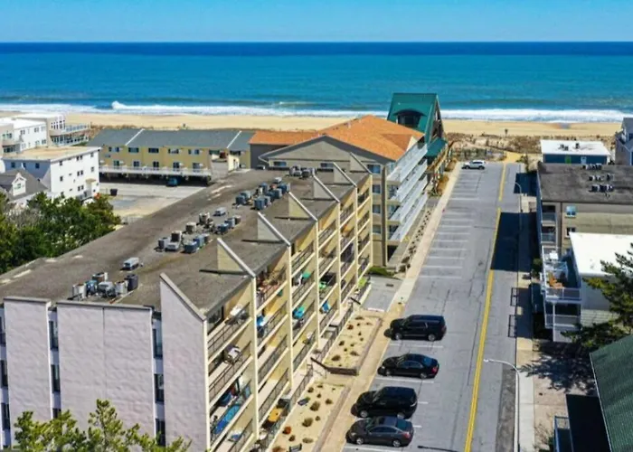 Fun & Comfy Beachside Getaway ~ King Bed ~ Balcony Apartamento Ocean City